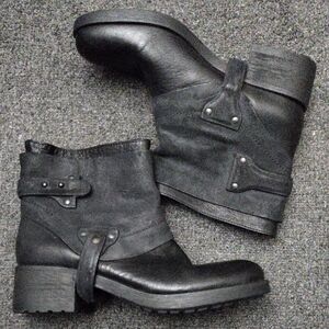 Vera Wang Black Leather & Suede Ankle Boots